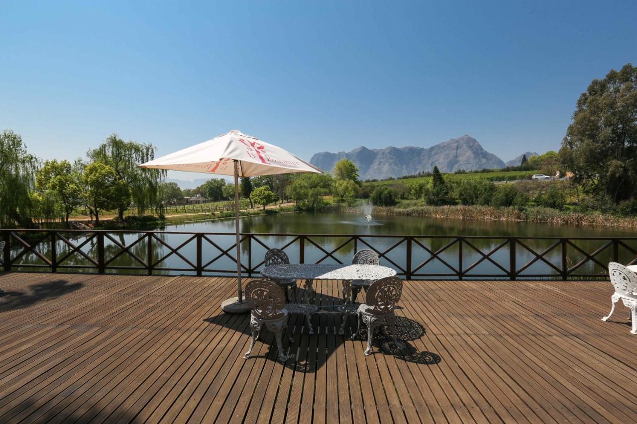 Villa Le Pommier Wine Estate Stellenbosch Exterior foto